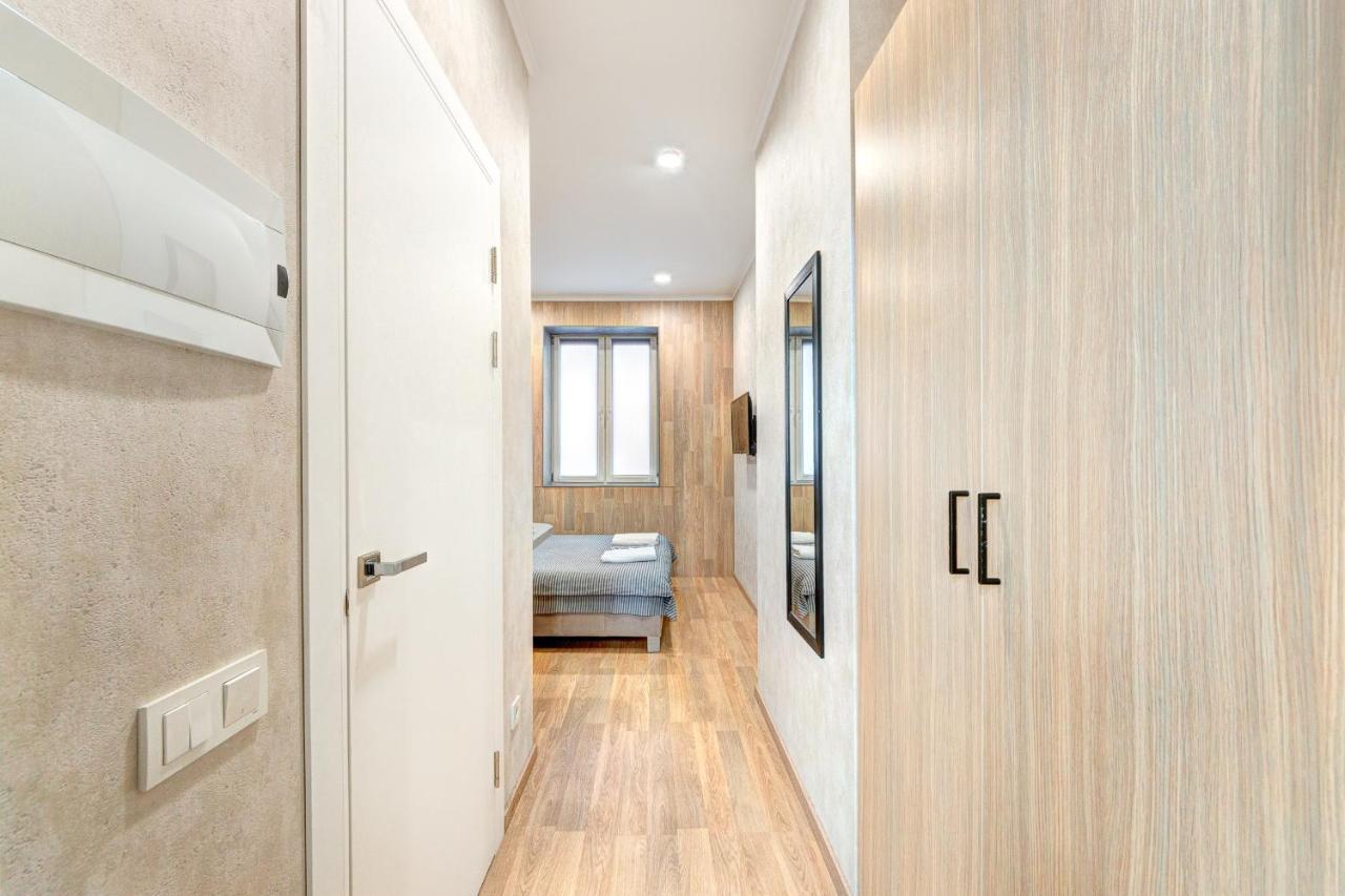 קייב 1 Room Apartment Near National Circus מראה חיצוני תמונה