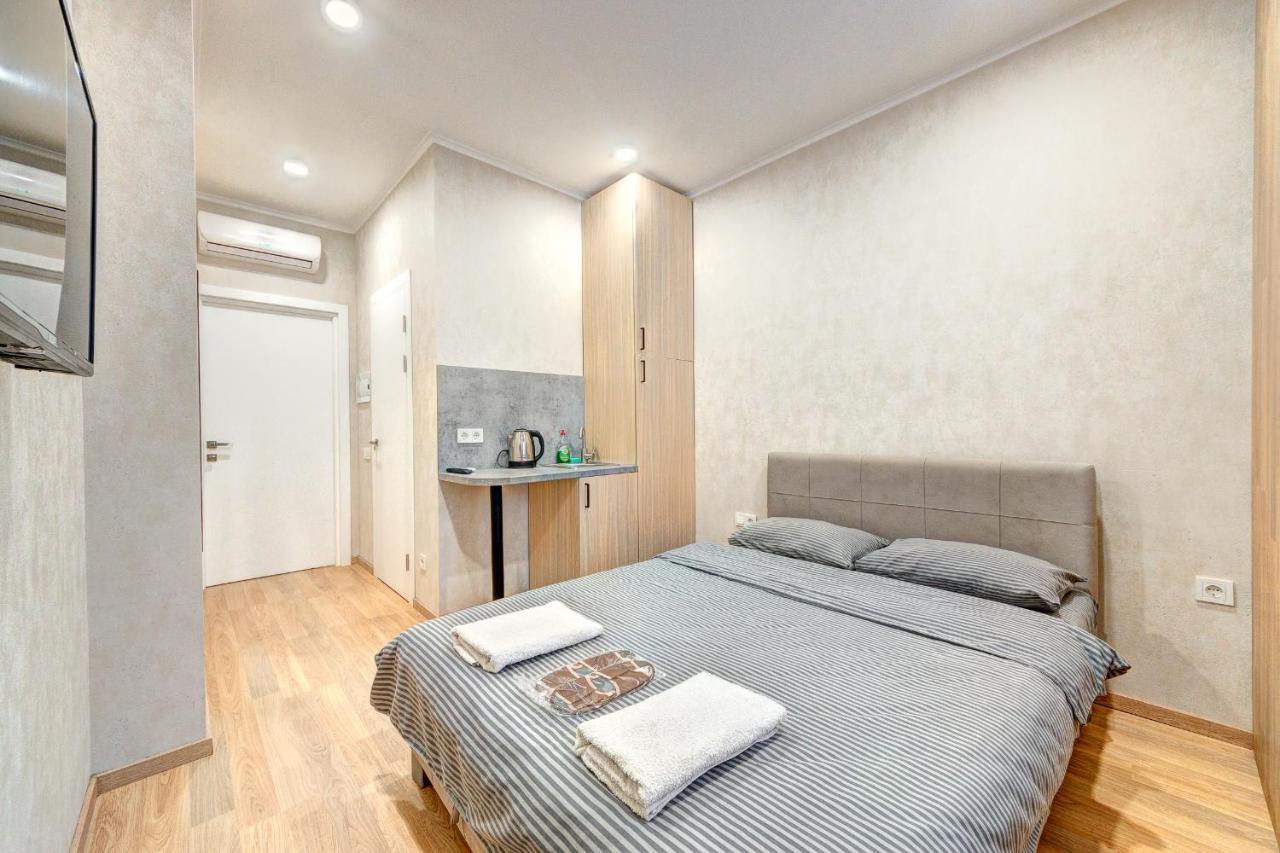 קייב 1 Room Apartment Near National Circus מראה חיצוני תמונה
