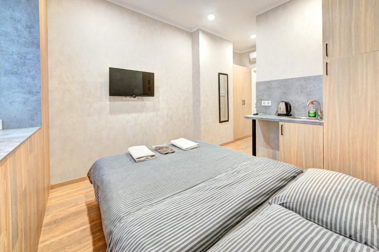 קייב 1 Room Apartment Near National Circus מראה חיצוני תמונה